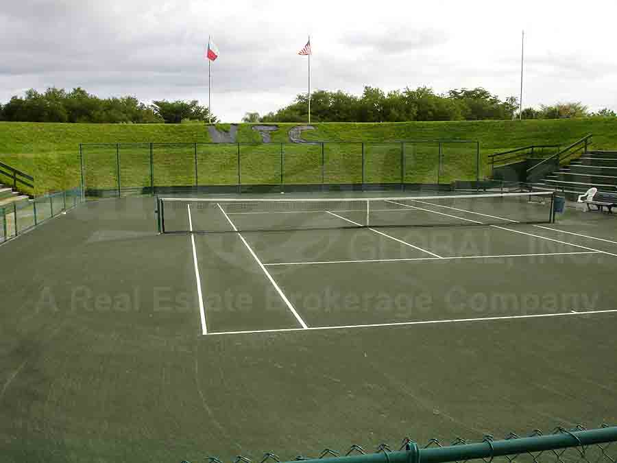 WORLD TENNIS CENTER Tennis Courts